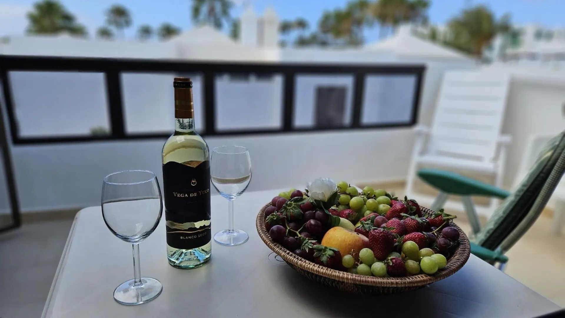בית נופש הוילה קוסטה טגוויסה Sea View